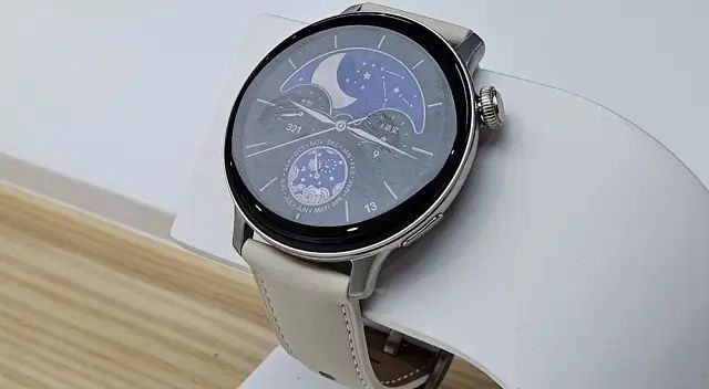 IQOO Watch features